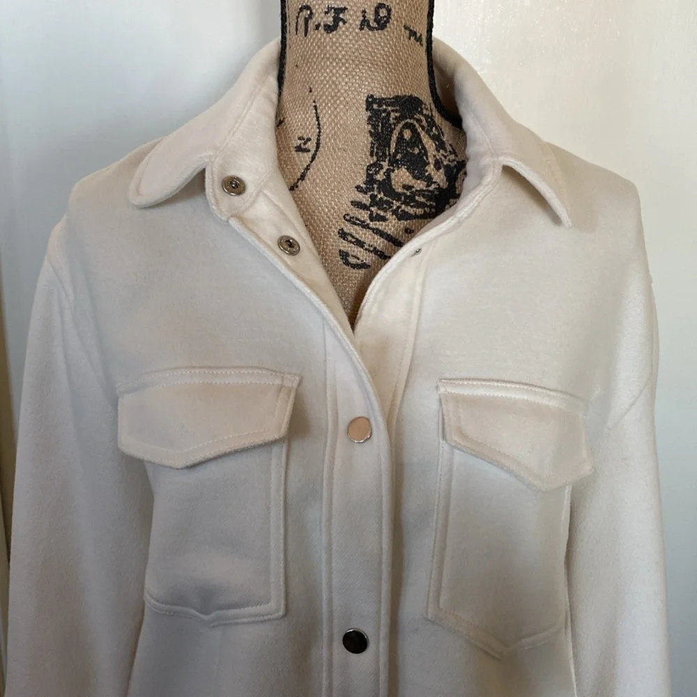 Abercrombie & Fitch Ivory Shirt/Jacket - Picture 4 of 8
